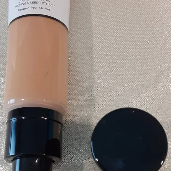 LANCOME Skin Feels Good Tinted Moisturizer- 035W Fresh Almond - Picture 4 of 4